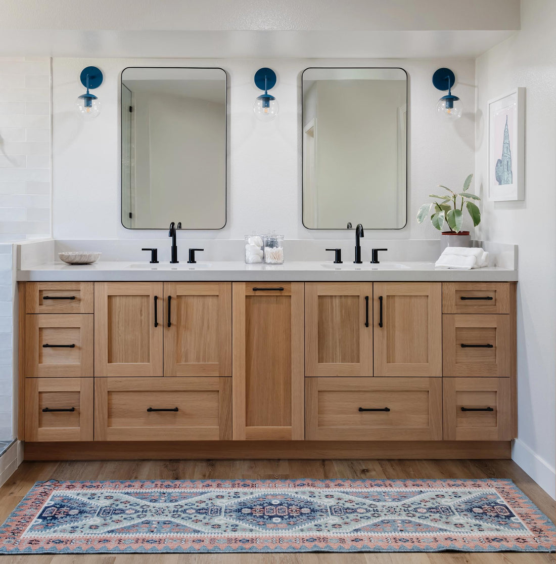 Modern bathroom.