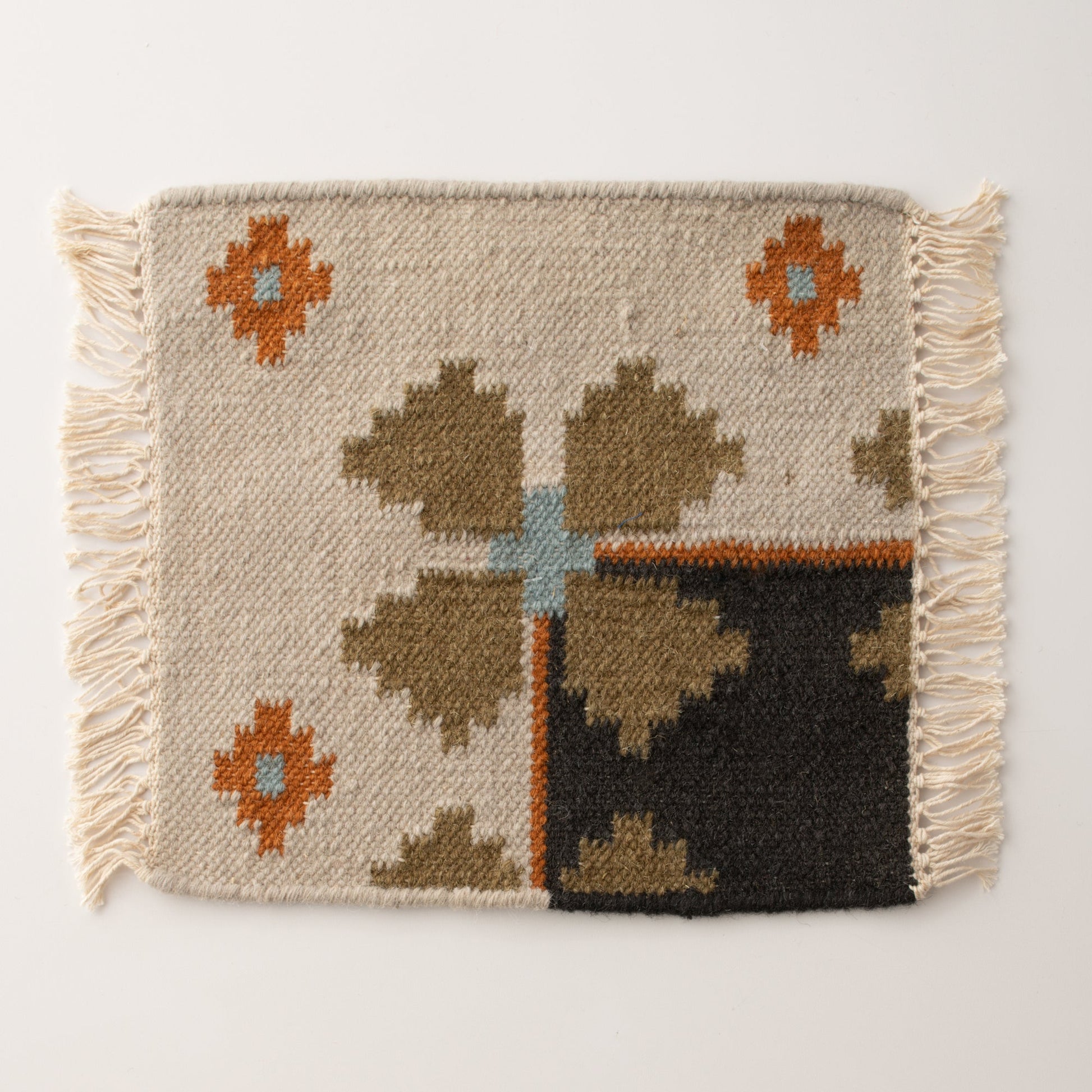 Flora Rug Swatch