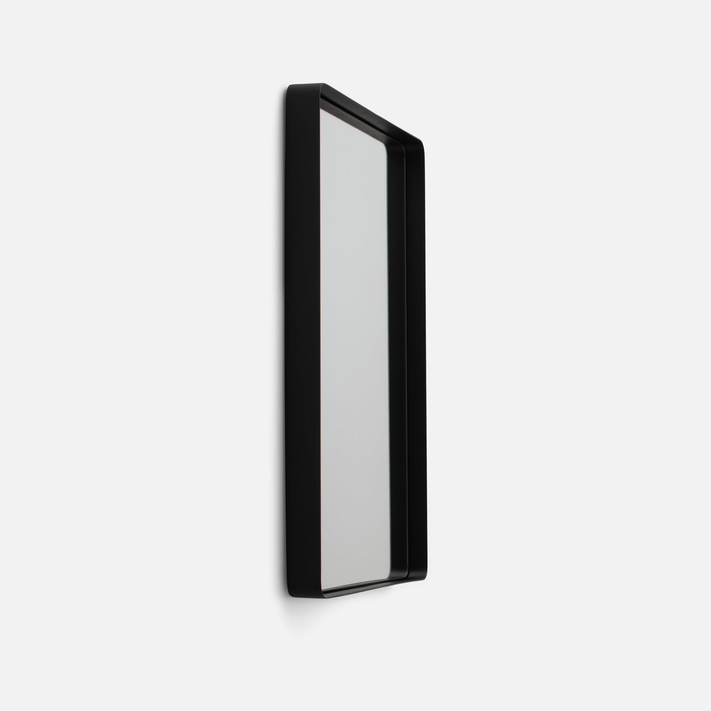 Leo Mirror