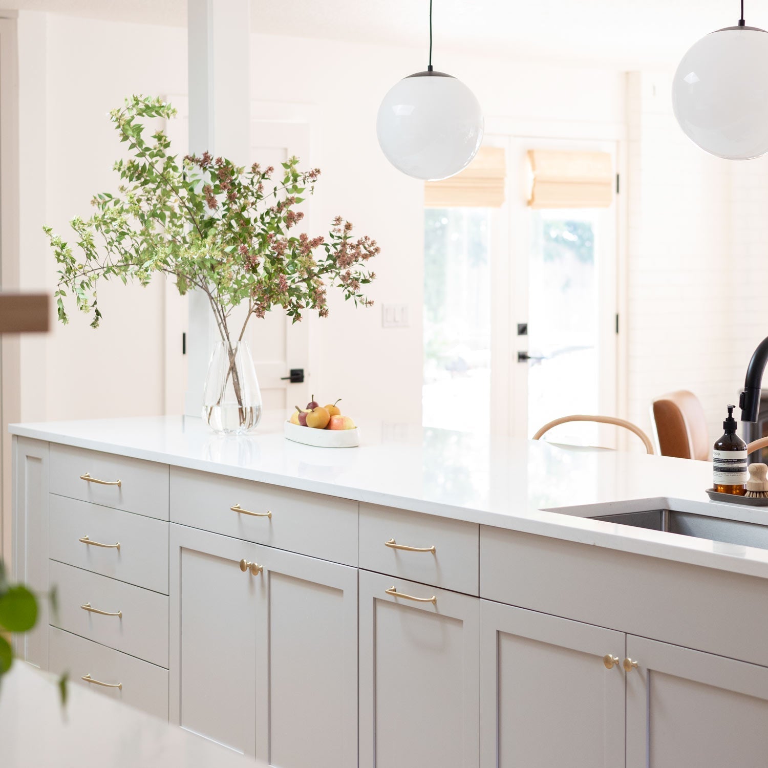 somerset-pull::natural brass::hover