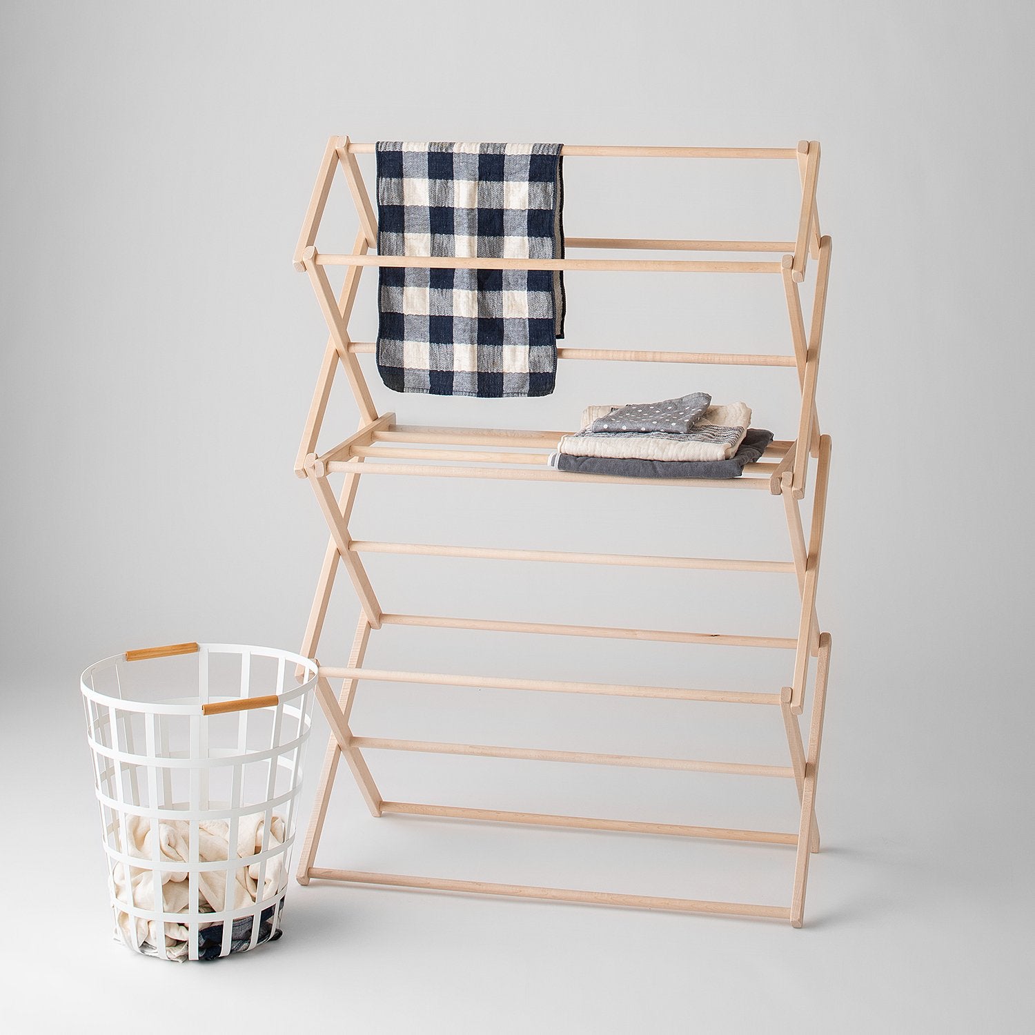 Home it USA Bamboo 3-Tier Freestanding Wood Drying Rack - Natural Brown,  Indoor Clothes Drying Stand, Space-Saving, 14-1/2-in x 29-1/2-in x 41-3/4  in the Clotheslines & Drying Racks department at Lowes.com